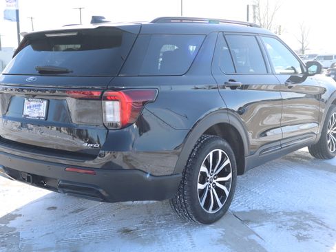 Used 2025 Ford Explorer ST-Line image 6