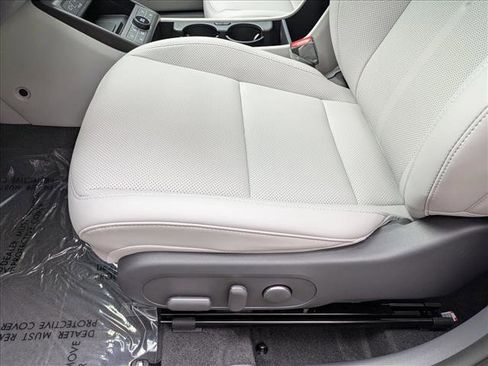 New 2026 Hyundai Kona Limited FWD image 4