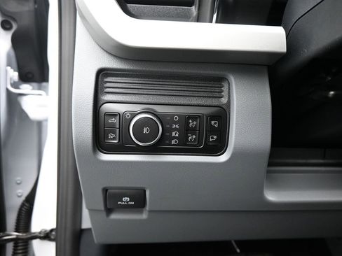 New 2026 Ford F250 XLT w/ XLT Premium Package image 12