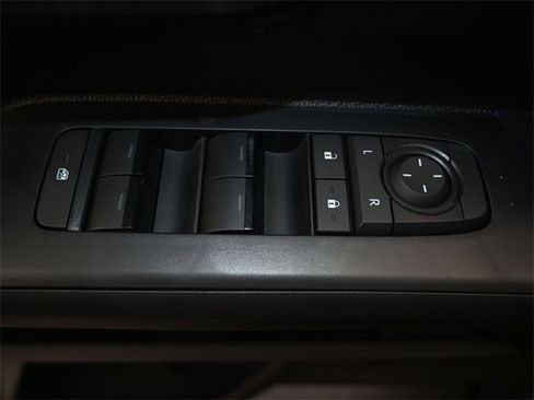 New 2025 Toyota Tacoma TRD Sport image 11