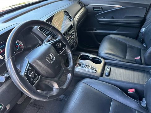 Used 2021 Honda Pilot Special Edition image 3
