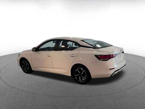Used 2025 Nissan Sentra SV FWD image 14