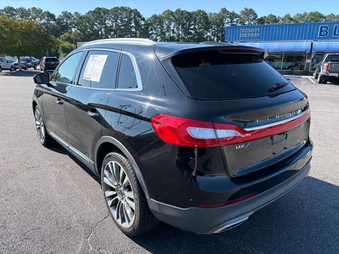 Used 2017 Lincoln MKX Reserve w/ Driver Assistance Package AWD/4WD image 5