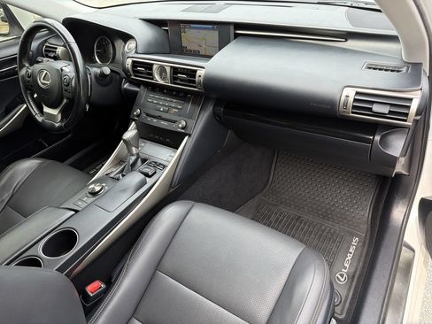 Used 2016 Lexus IS 300 AWD w/ Navigation System Package image 11