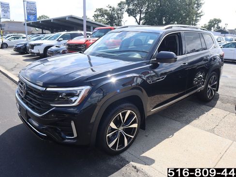 Used 2024 Volkswagen Atlas SEL Premium R-Line AWD/4WD image 8