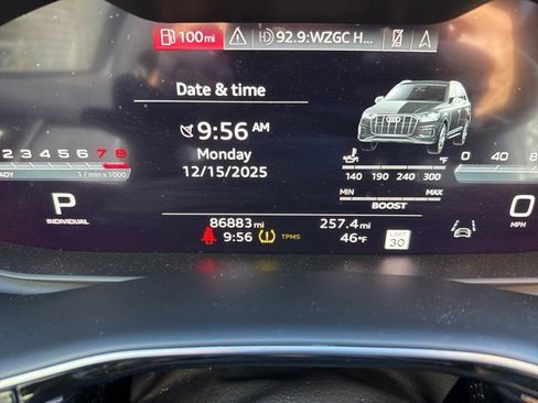 Used 2023 Audi SQ7 Prestige image 11