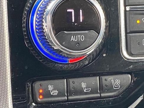 Used 2022 GMC Yukon Denali image 19