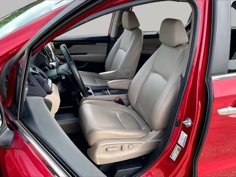Used 2024 Honda Odyssey Touring image 8