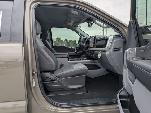 New 2026 Ford F250 XLT w/ XLT Premium Package image 35