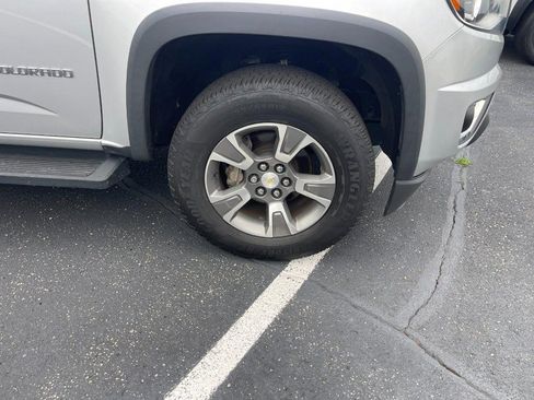 Used 2019 Chevrolet Colorado Z71 AWD/4WD image 7