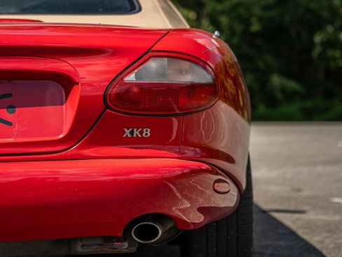 Used 1999 Jaguar XK8 Convertible RWD image 34