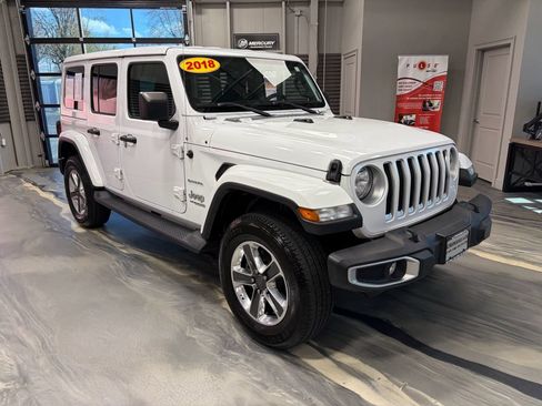 Used 2018 Jeep Wrangler Unlimited Sahara w/ Uconnect 4C Nav & Sound Group AWD/4WD image 1