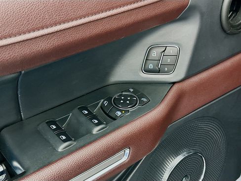 Used 2024 Ford Expedition Limited image 15