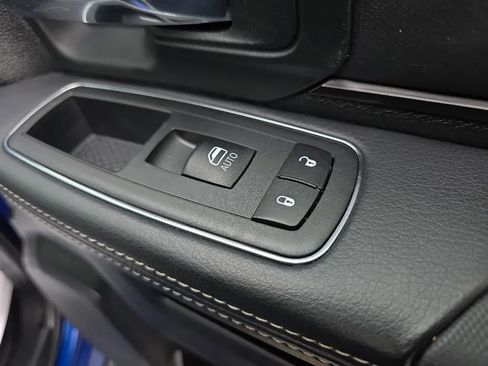 Used 2017 RAM 1500 Rebel w/ Luxury Group AWD/4WD image 21