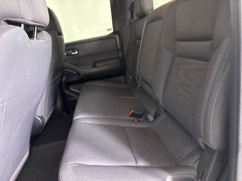 Used 2023 Nissan Frontier SV w/ Midnight Edition Package image 21