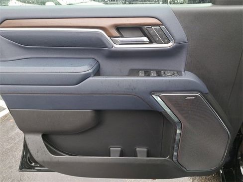 Used 2024 Chevrolet Silverado 3500 High Country w/ Technology Package image 22