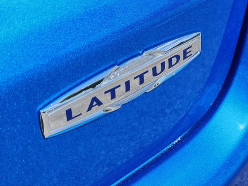Used 2024 Jeep Compass Latitude AWD/4WD image 27