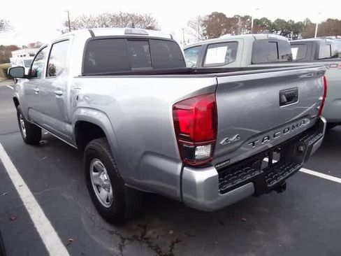 Used 2023 Toyota Tacoma SR image 5