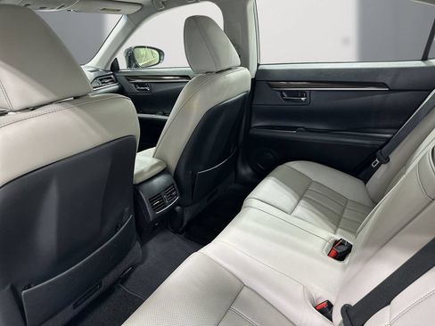 Used 2018 Lexus ES 350 w/ Luxury Package w/Wood Trim FWD image 15