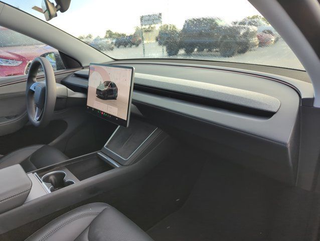 Used 2026 Tesla Model Y 2WD image 23