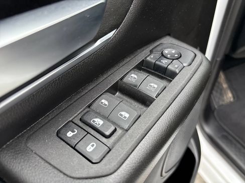 Used 2025 RAM 1500 Big Horn AWD/4WD image 16
