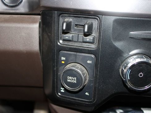 Used 2024 Ford F250 King Ranch w/ Chrome Package image 32