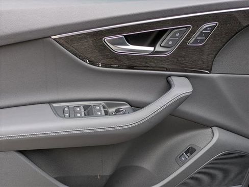 New 2026 Audi Q7 Premium Plus image 16