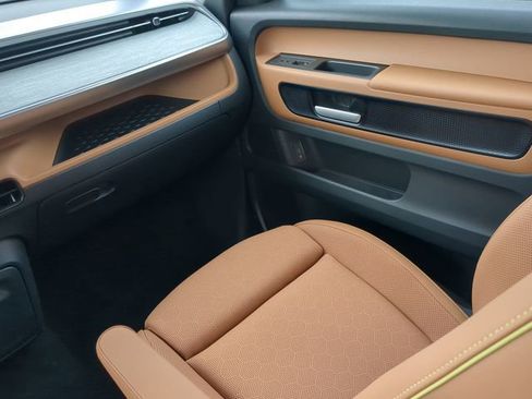 New 2025 Volkswagen ID. Buzz Pro S Plus image 15