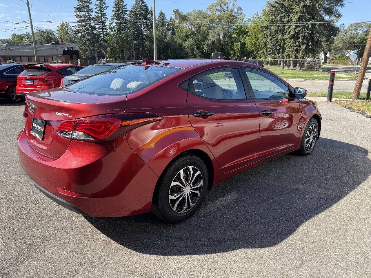 Used 2016 Hyundai Elantra SE FWD image 4