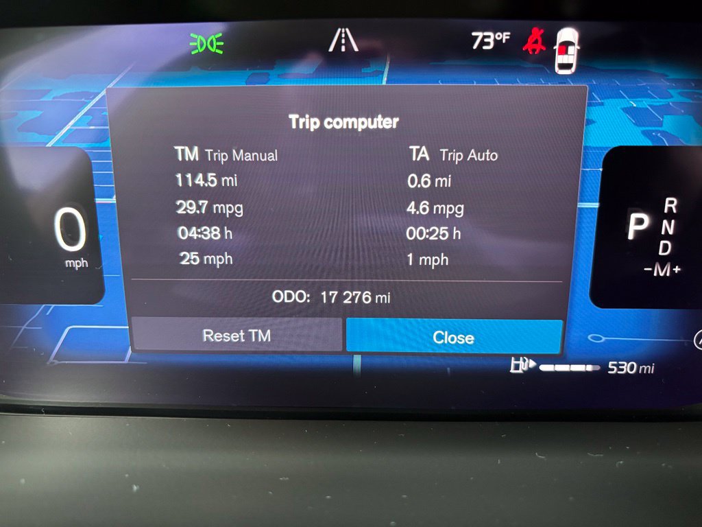 Certified 2024 Volvo XC60 B5 Plus w/ Climate Package AWD/4WD image 7