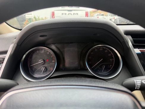 Used 2018 Toyota Camry LE FWD image 21