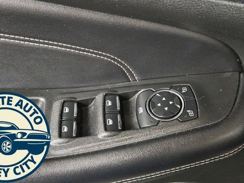 Used 2023 Ford Edge Titanium image 21