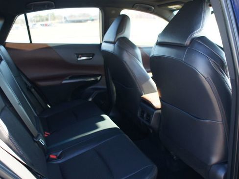 Used 2021 Toyota Venza Limited w/ Advanced Technology Package image 25