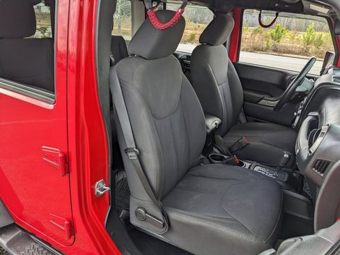 Used 2015 Jeep Wrangler Unlimited Sport w/ Quick Order Package 24S image 39