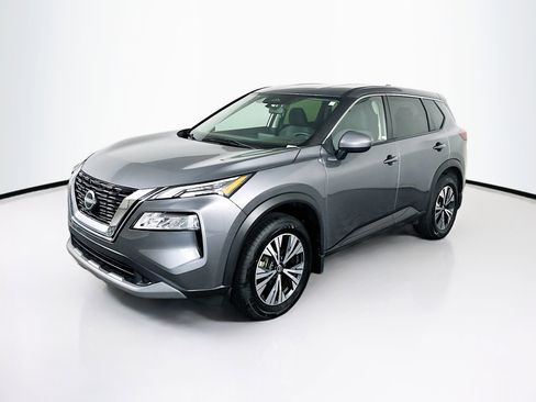 Used 2023 Nissan Rogue SV FWD image 3