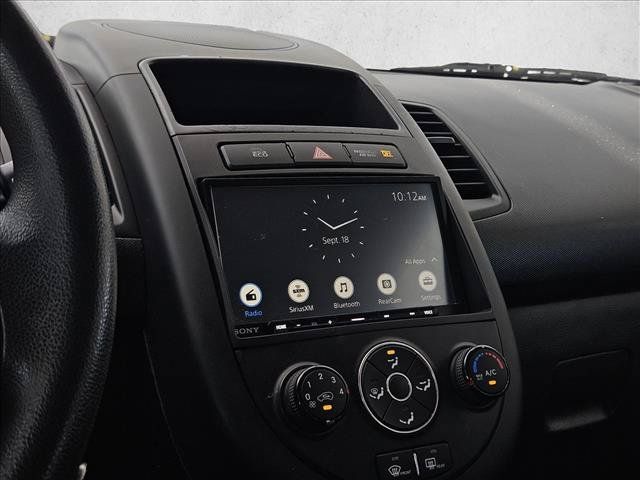 Used 2013 Kia Soul FWD image 17