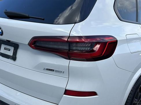 Used 2019 BMW X5 xDrive50i w/ M Sport Package image 7