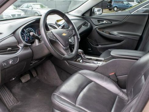 Used 2024 Chevrolet Malibu LT image 12