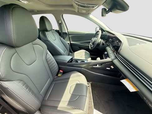New 2026 Hyundai Elantra Limited FWD image 20