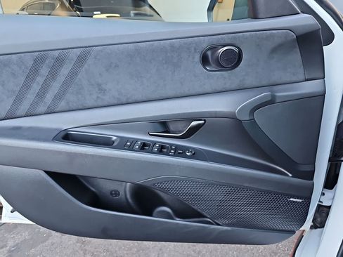 Certified 2025 Hyundai Elantra N image 28