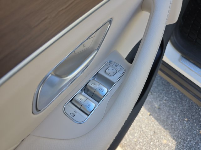 Used 2023 Mercedes-Benz GLE 350 image 19