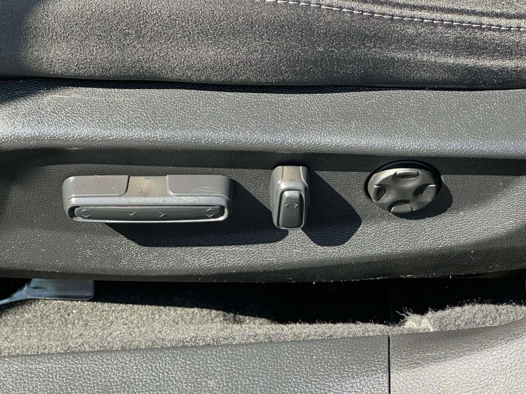 Certified 2019 Honda Accord EX image 16