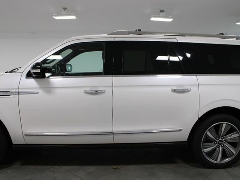 Used 2018 Lincoln Navigator L Reserve w/ Technology Package image 6