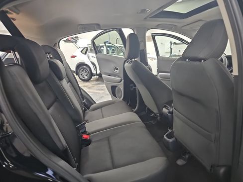 Used 2022 Honda HR-V EX image 11