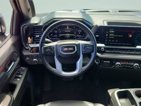 Used 2025 GMC Sierra 1500 SLT image 12