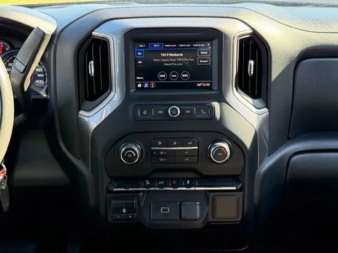 Used 2020 Chevrolet Silverado 1500 Custom Trail Boss w/ Custom Convenience Package image 8