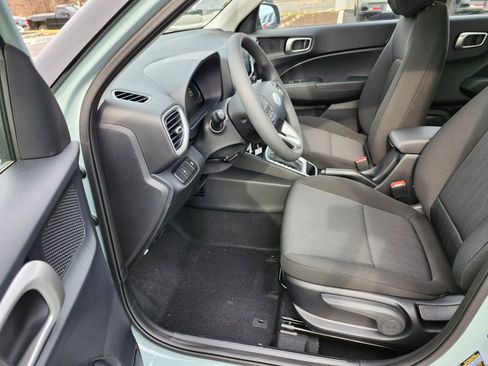 New 2026 Hyundai Venue SE image 18