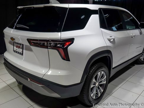 New 2026 Chevrolet Equinox LT w/ Convenience Package II image 8