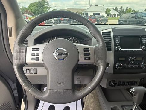Used 2018 Nissan Frontier SV w/ Value Truck Package AWD/4WD image 14