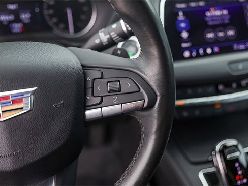 Used 2020 Cadillac XT4 Premium Luxury image 13